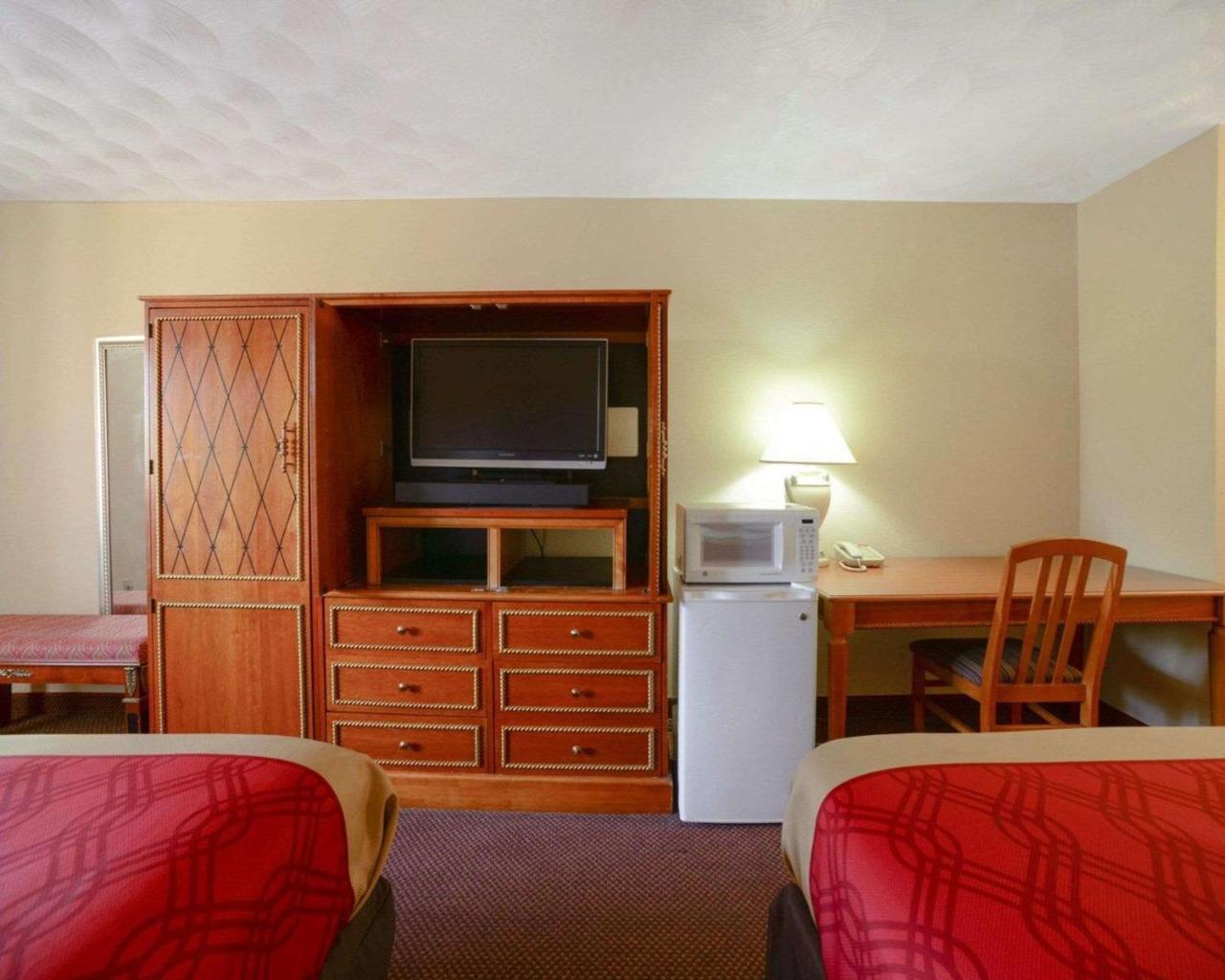 Econo Lodge Inn & Suites Carbondale Exterior foto